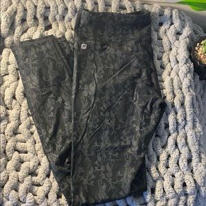 Fabletics Leggings (Large)